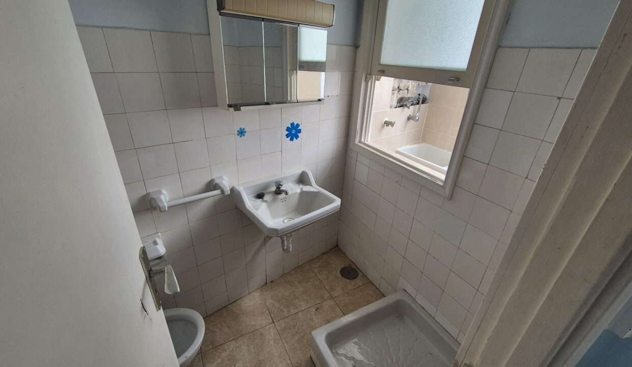 WhatsApp Image 2025-12-05 at 12.28.37 PM (4)